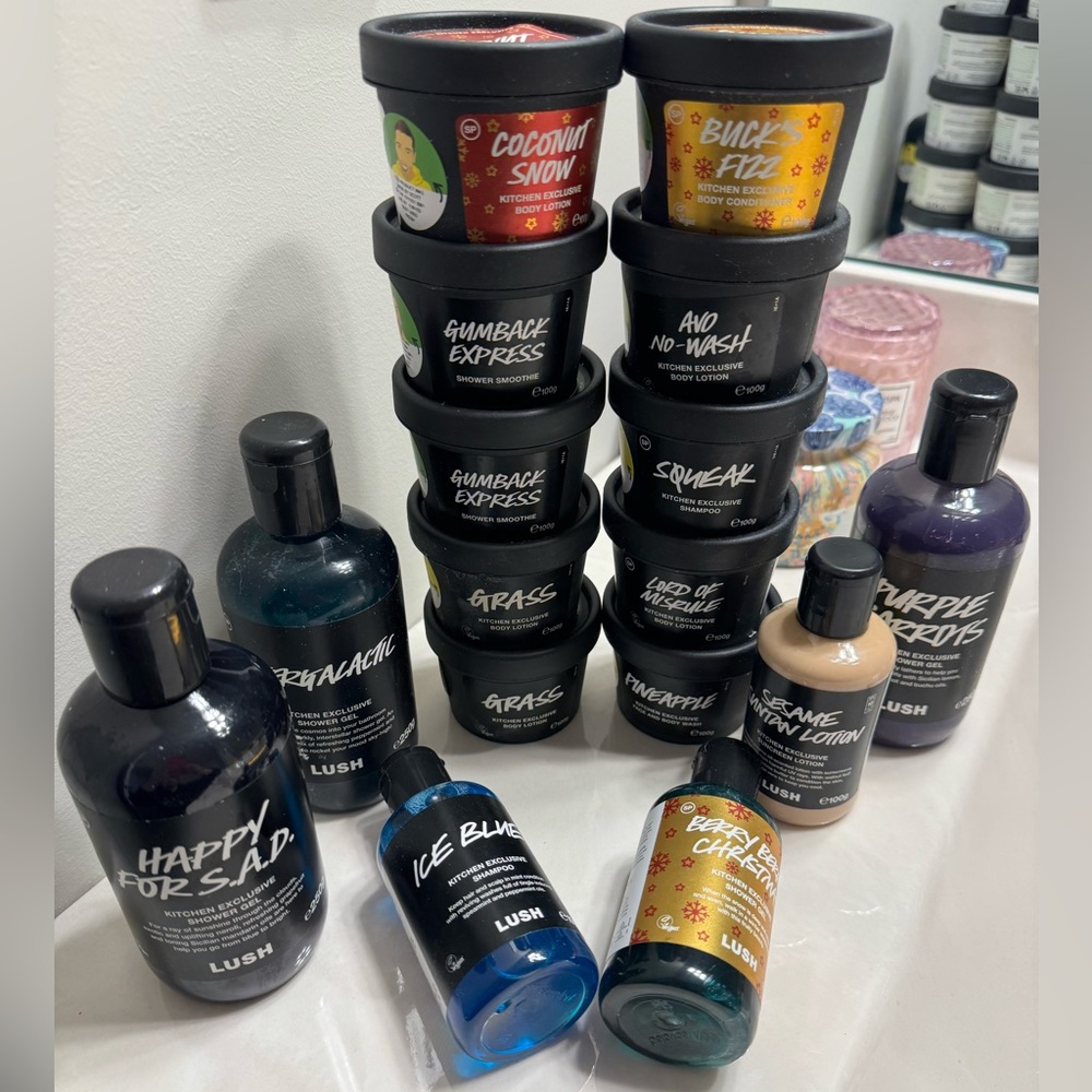 Lush Body Washes Bath Bombs Lotions and Scrubs - Picture 1 of 13